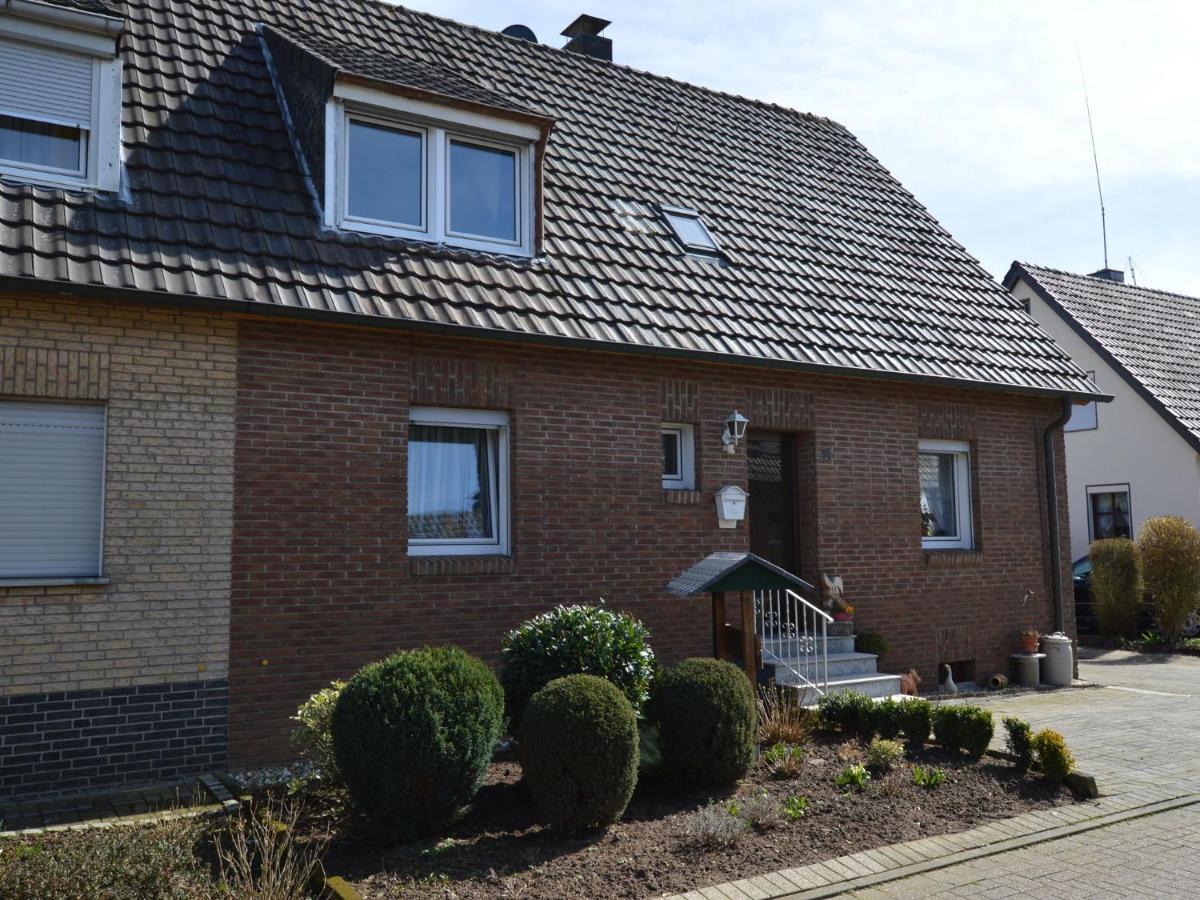 Cozy Apartment In Rees With Free Wifi Kültér fotó